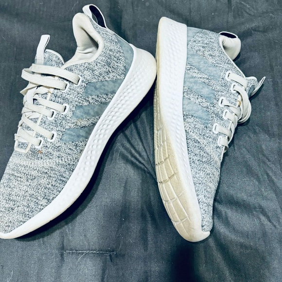 Women’s Adidas Sneakers - Picture 2 of 3